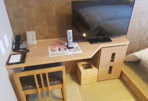 오사카 호텔 추천 티비와 테이블