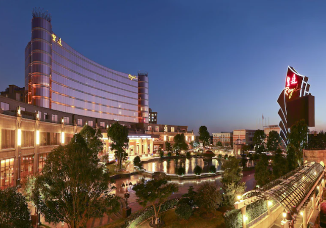 Royal International Hotel