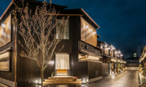 Nazuna Kyoto Tsubaki St.