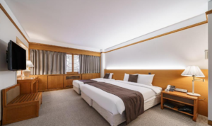 코모도 호텔 (Commodore Hotel)