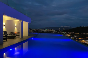 퀸즈랜드 스위트 앳 아루 스위트, 코타키나발루 (QUEENSLAND SUITES at ARU SUITES, Kota Kinabalu )
